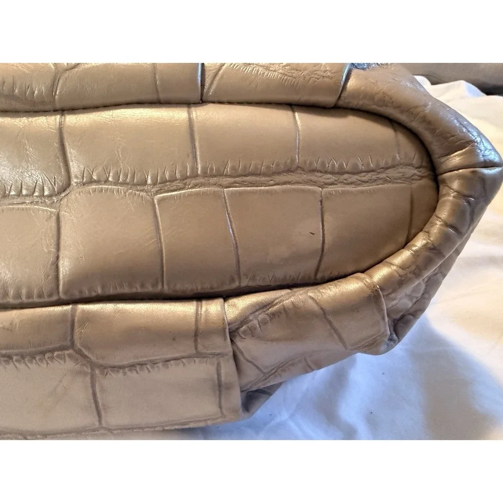 Coach Madison Lindsey Croc Embossed Beige Pink Top Handle Zip Satchel